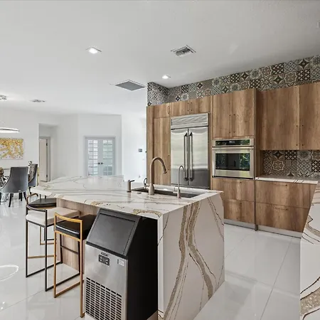 Luxury Modern Waterfront House In Best Location! King Bed Suite & Close To Beach West Palm Beach Exterior photo